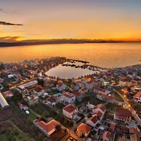 Luxury In Near Sea *