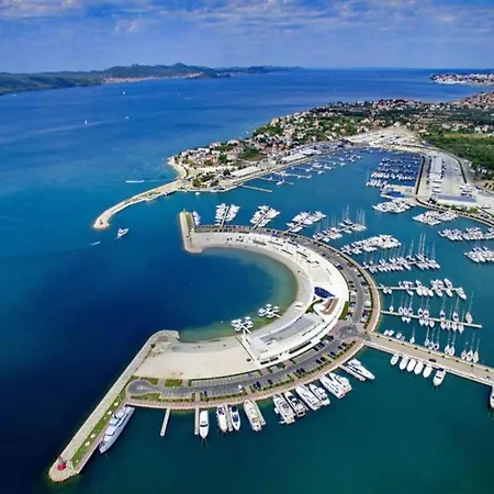 Holiday home Luxury In Near Sea