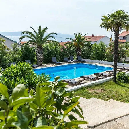 Luxury In Near Sea Holiday home